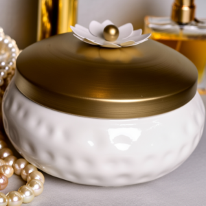 White dry fruit box
